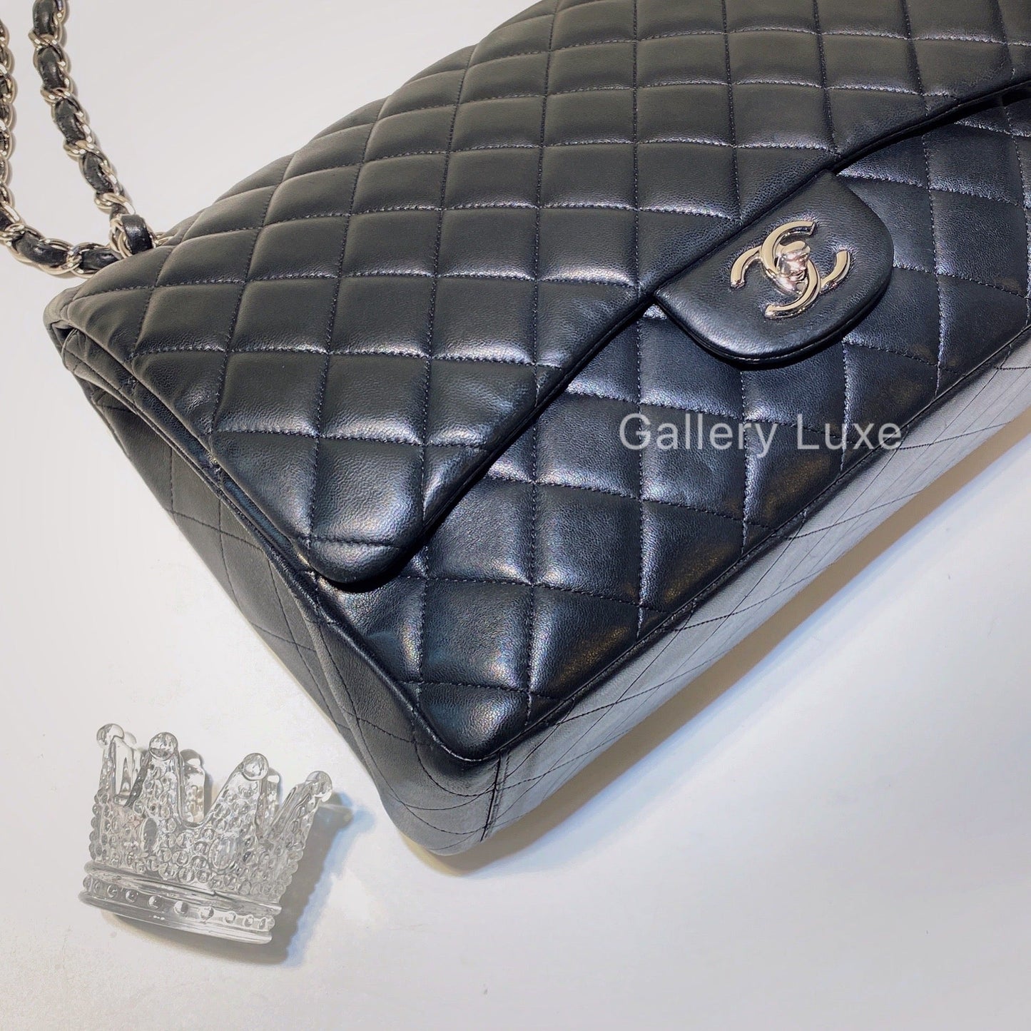 No.2600-Chanel Lambskin Classic Maxi Jumbo Flap Bag
