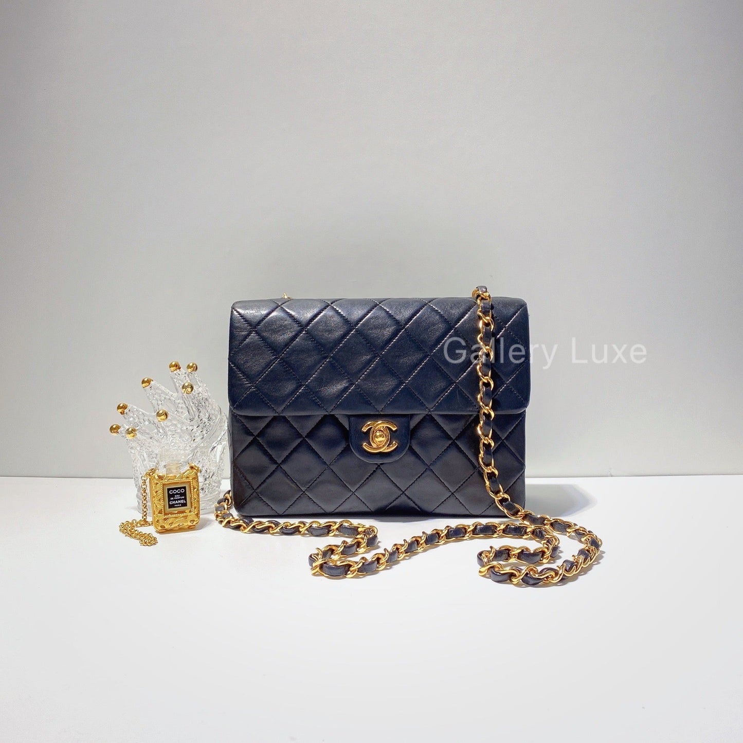 No.2608-Chanel Vintage Lambskin Classic Flap Mini 20cm