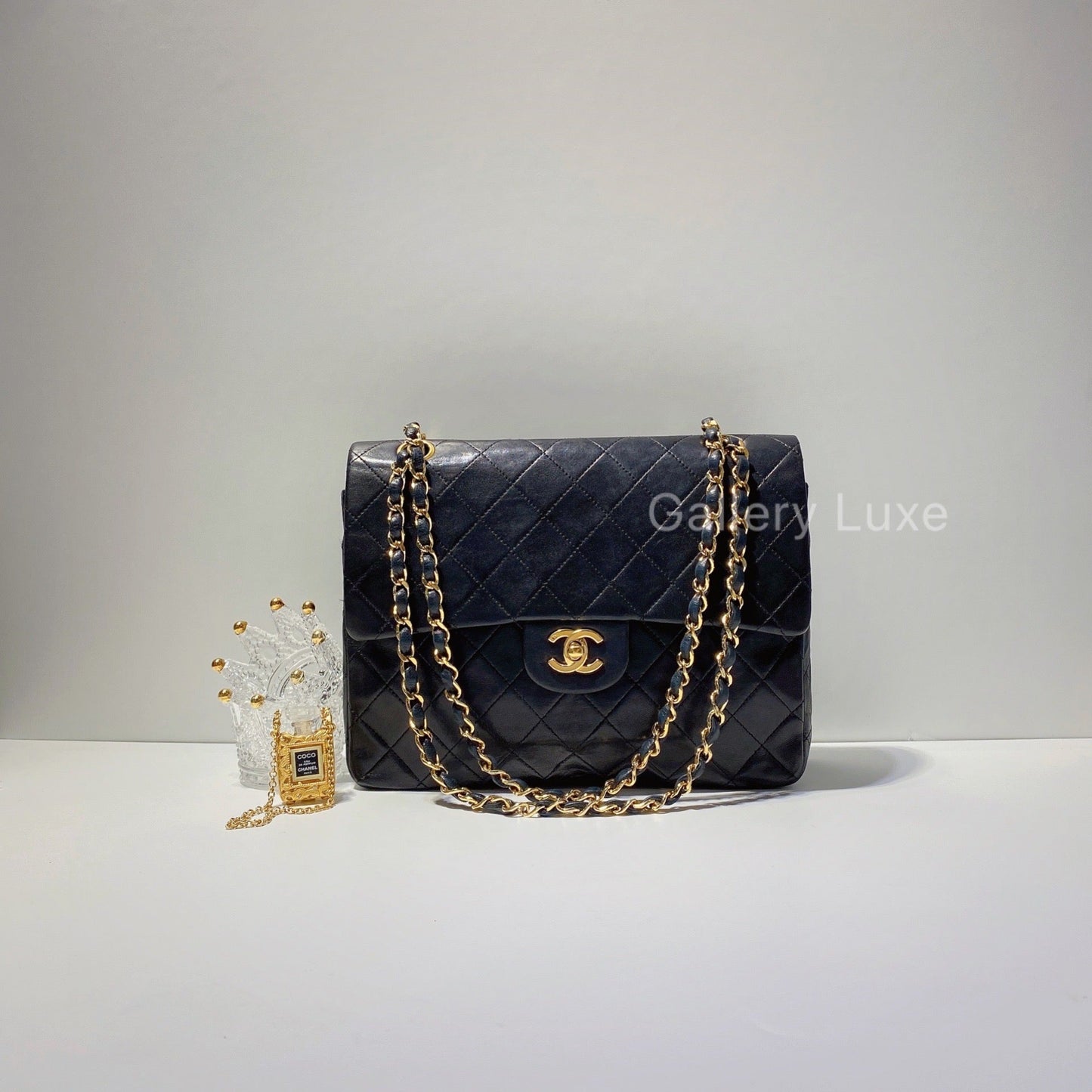 No.2610-Chanel Vintage Lambskin Classic Flap Bag