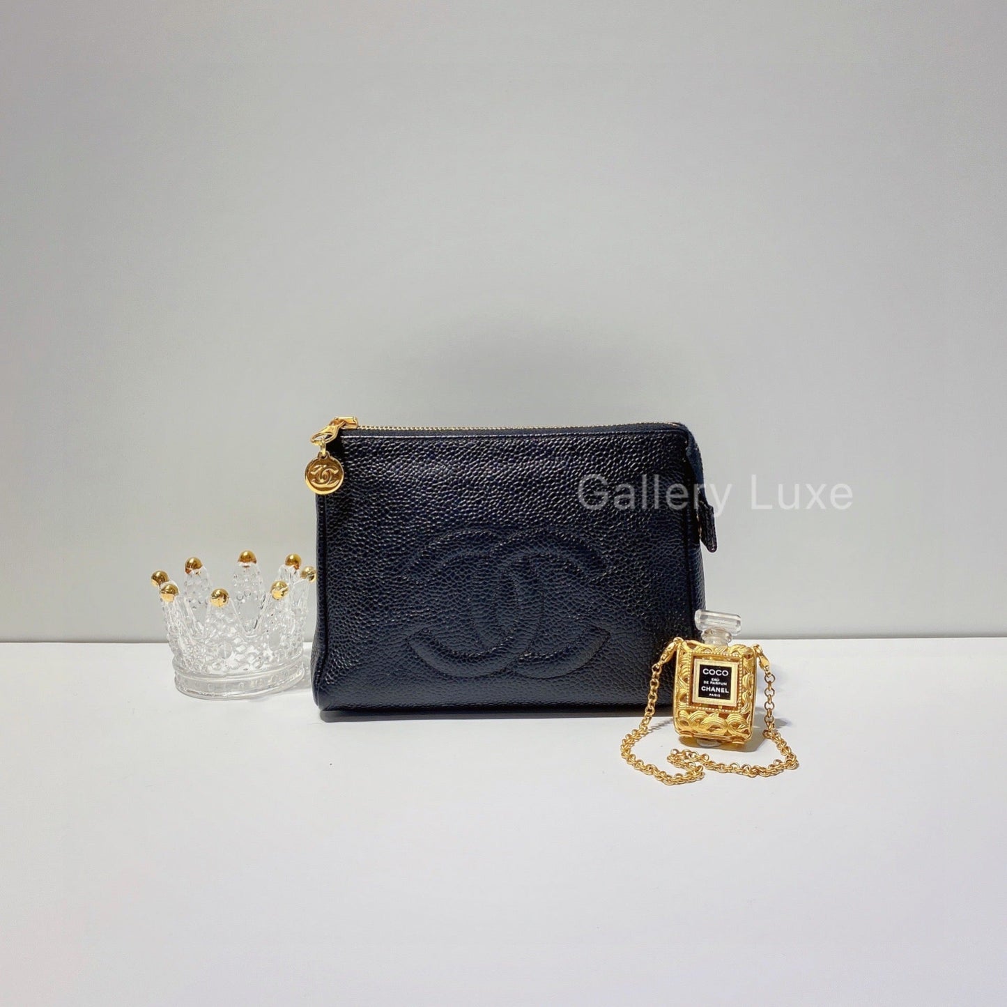 No.2618-Chanel Vintage Caviar Pouch