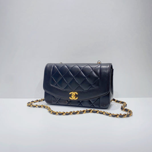 No.3810-Chanel Vintage Lambskin Diana Bag 22cm