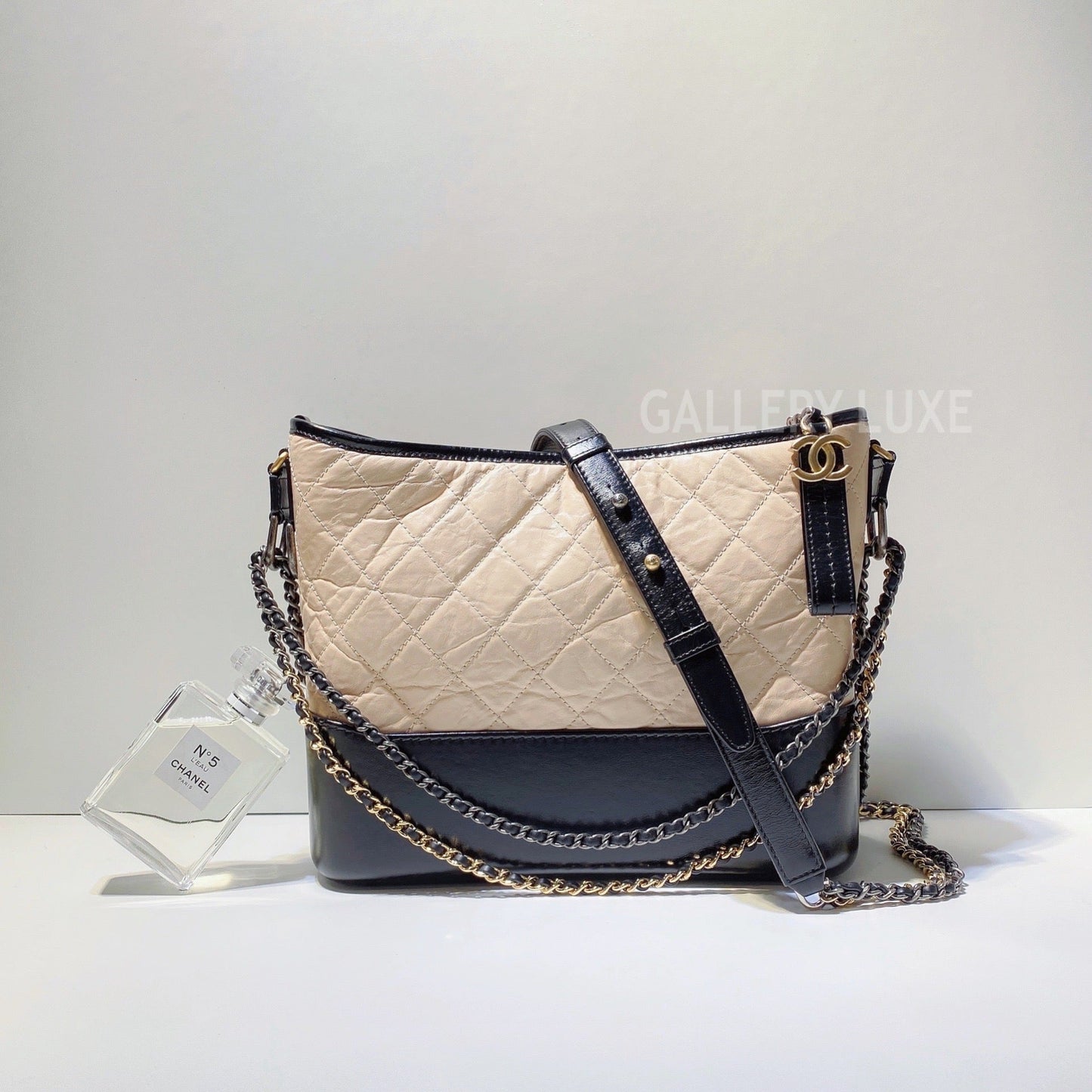 No.2916-Chanel Medium Gabrielle Hobo Bag