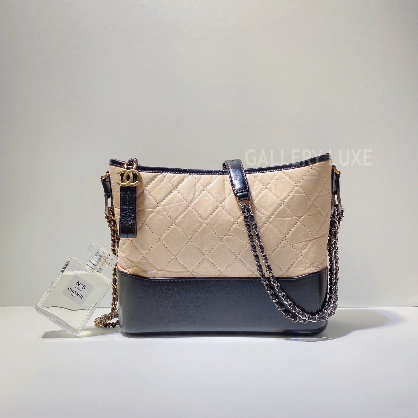 No.2916-Chanel Medium Gabrielle Hobo Bag
