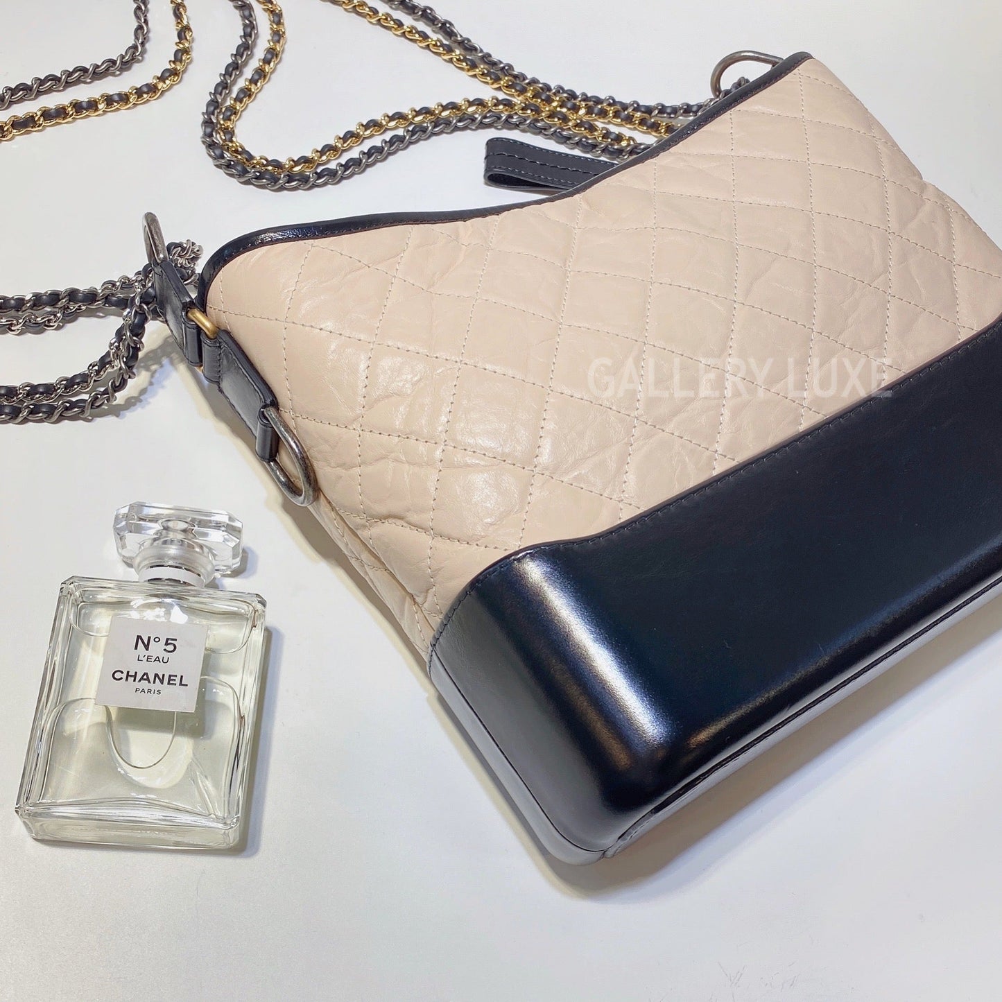 No.2916-Chanel Medium Gabrielle Hobo Bag