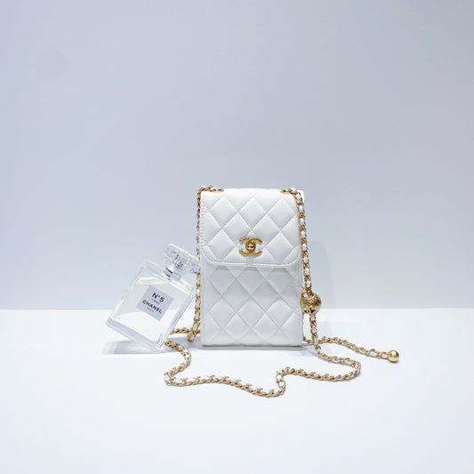 No.3678-Chanel Pearl Crush Phone Holder With Chain