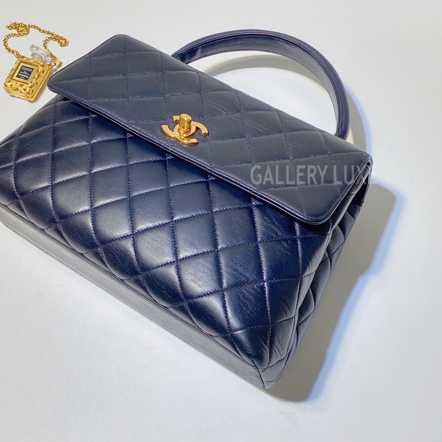No.2945-Chanel Vintage Lambskin Small Kelly Handle Bag