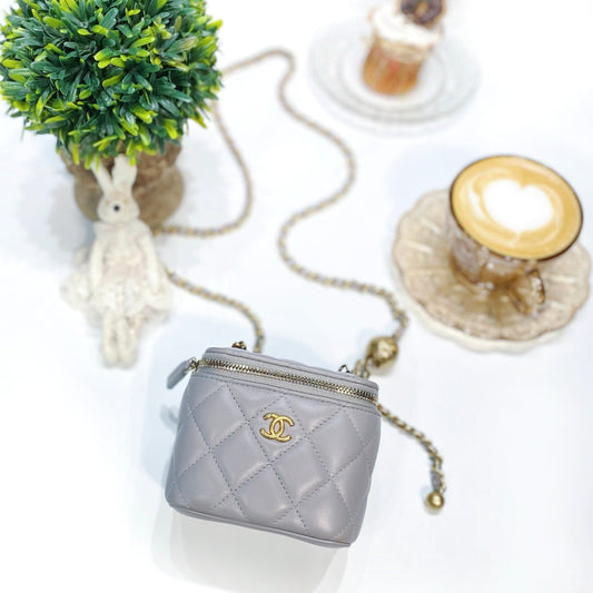 No.3789-Chanel Pearl Crush Clutch With Chain