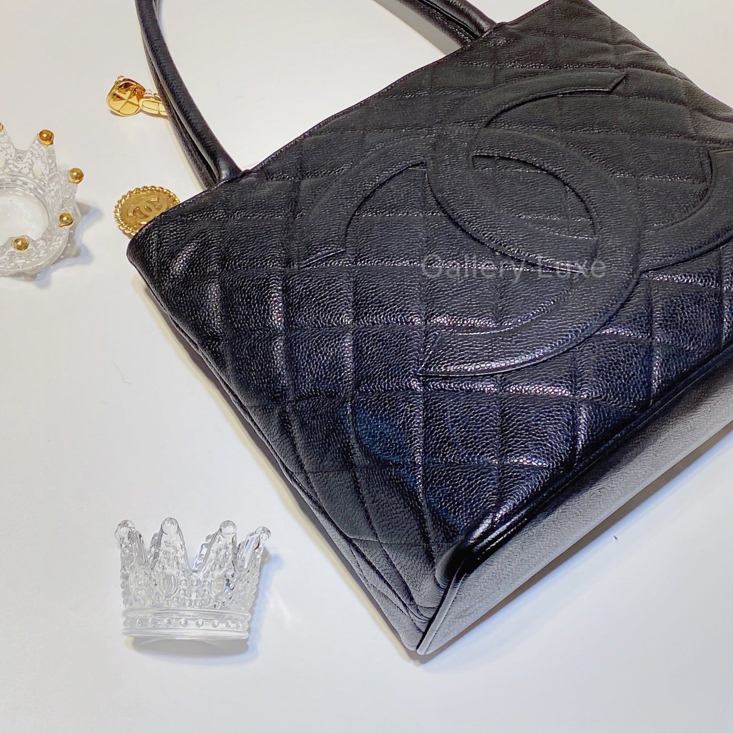No.2648-Chanel Vintage Caviar Medallion Tote Bag