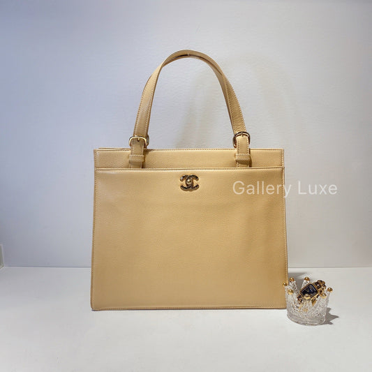 No.2207-Chanel Vintage Caviar Shoulder Bag