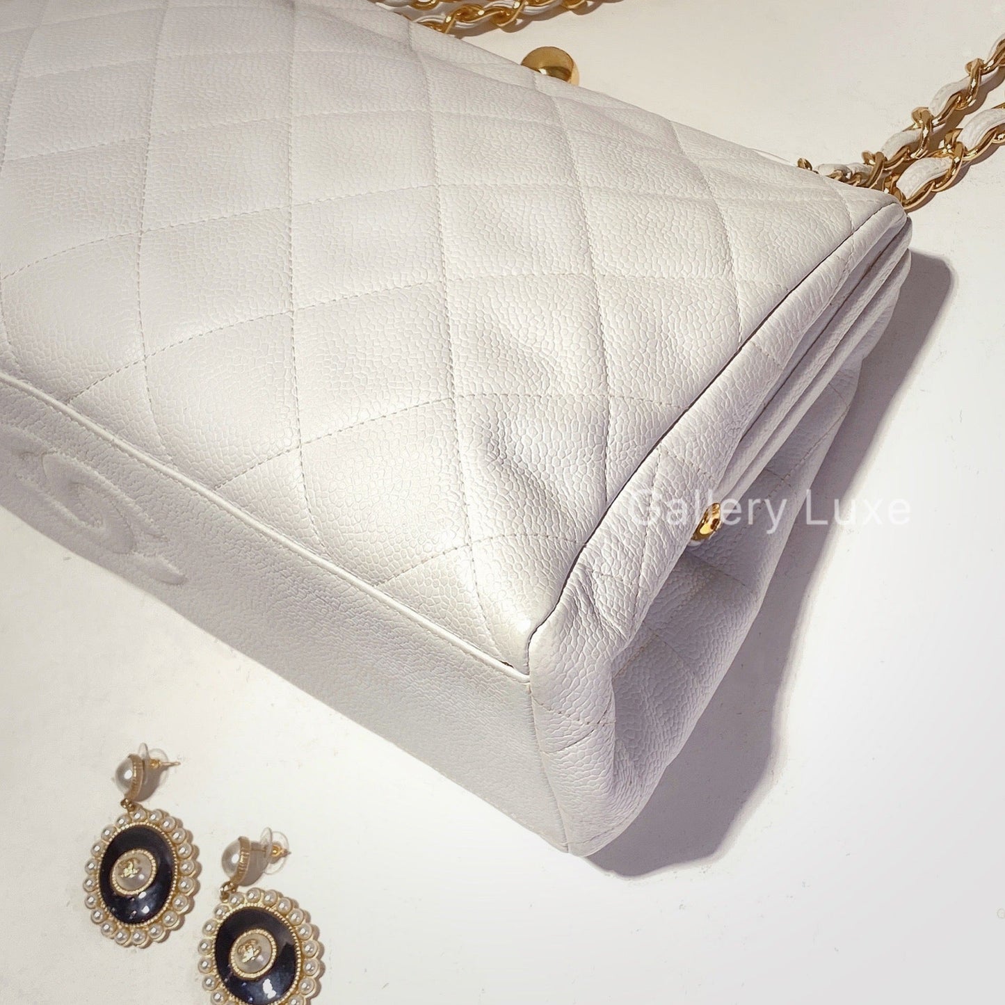 No.2197-Chanel Vintage Caviar Shoulder Bag