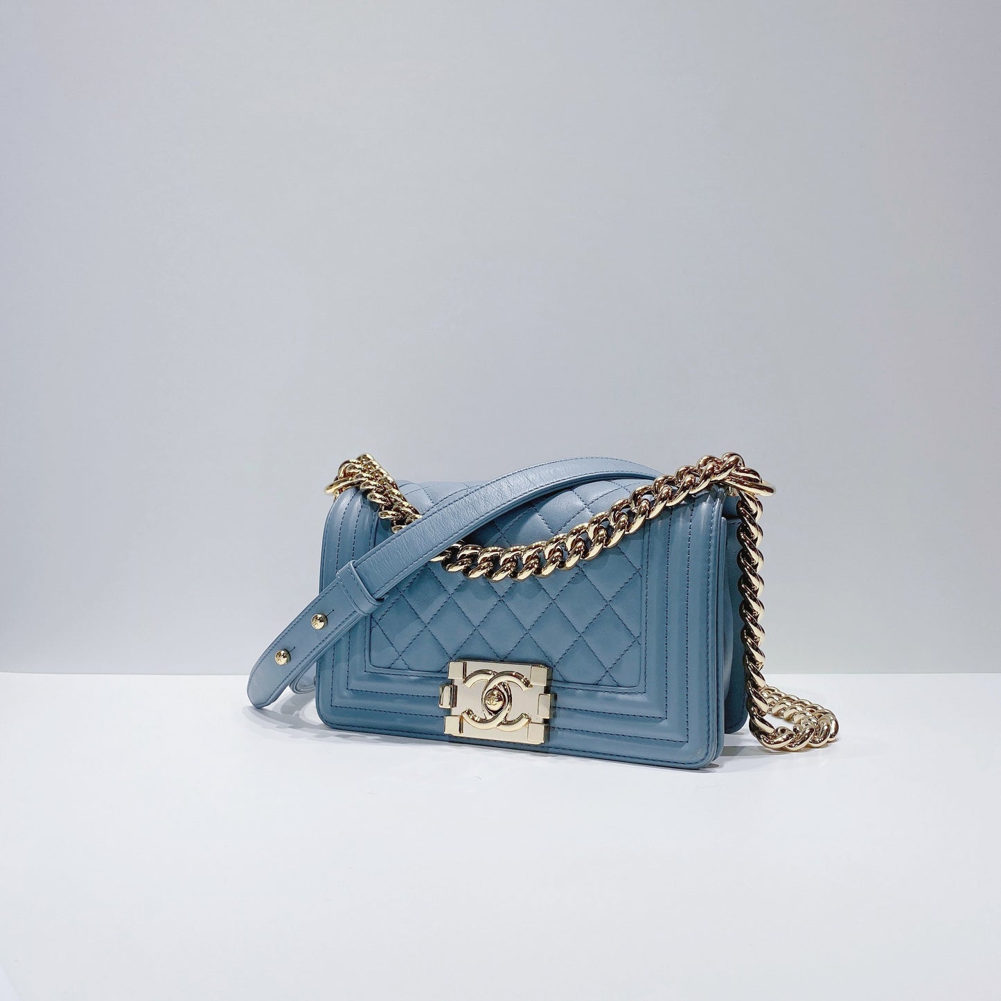 No.3718-Chanel Calfskin Boy 20cm