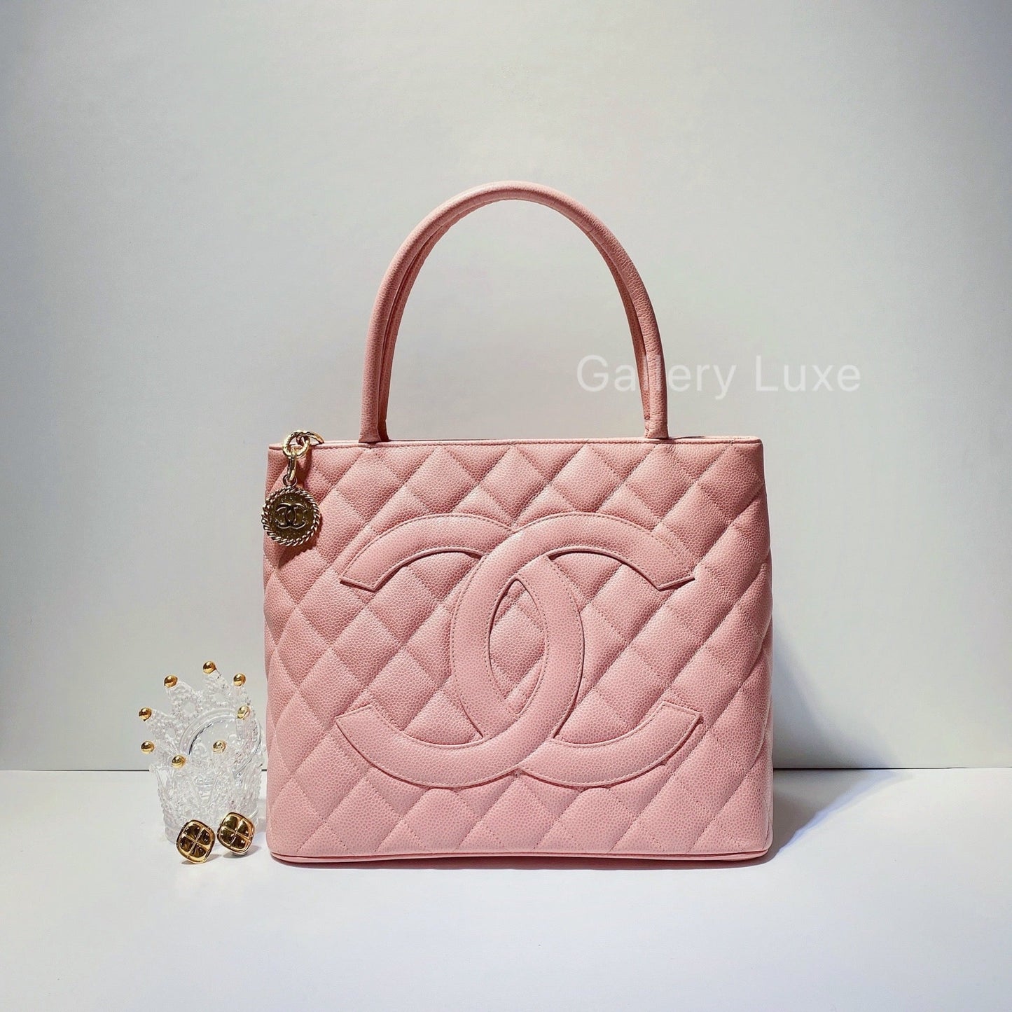 No.2656-Chanel Vintage Caviar Medallion Tote Bag