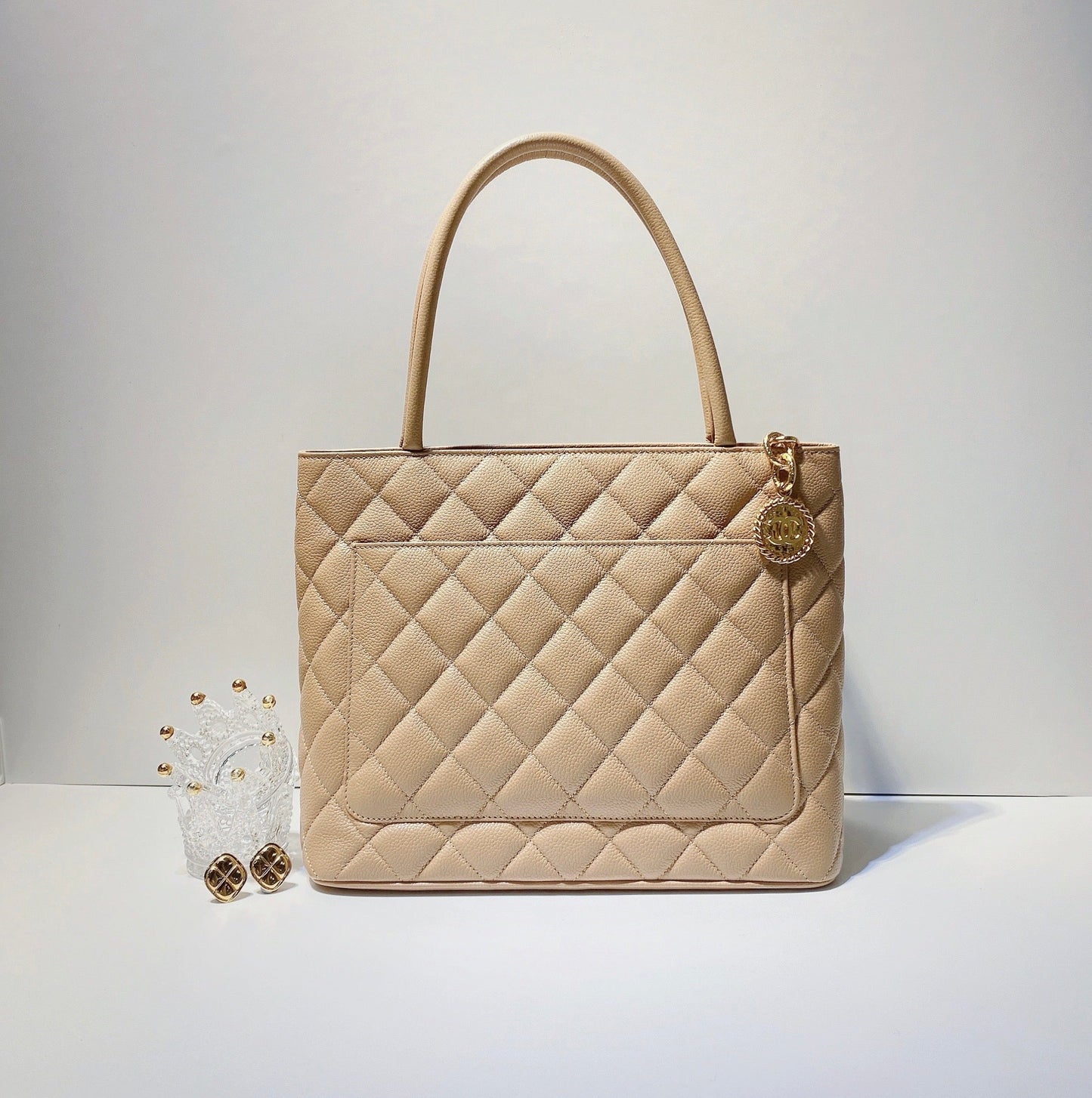 No.2655-Chanel Vintage Caviar Medallion Tote Bag