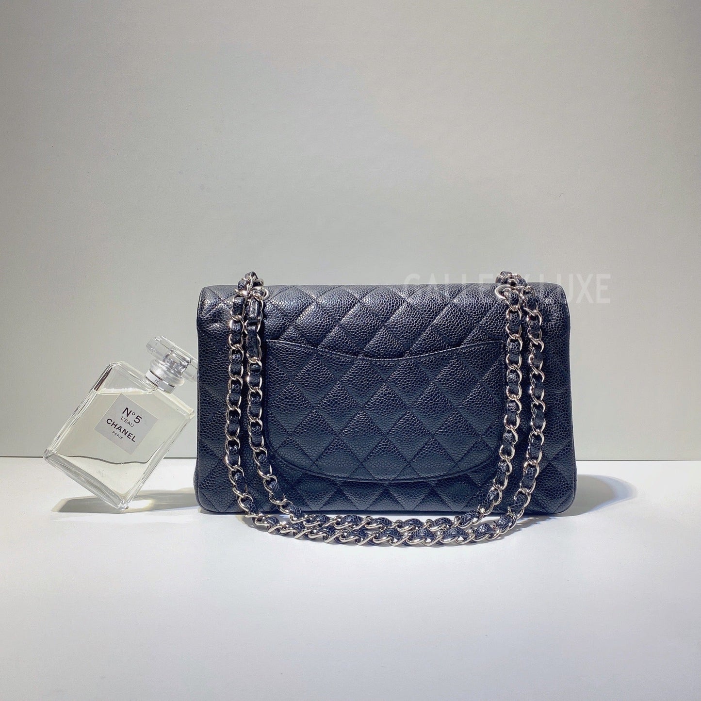 No.3018-Chanel Caviar Classic Flap Bag 25cm