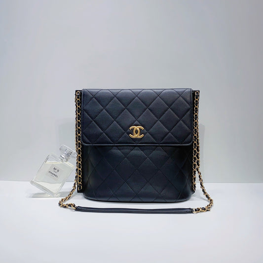 No.3886-Chanel Large Chain Sides Hobo Bag