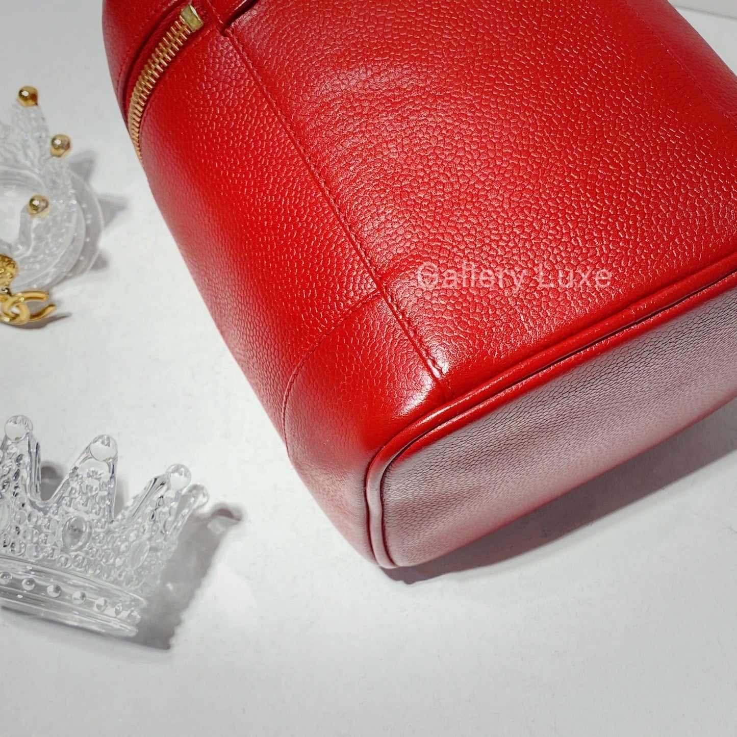 No.2328-Chanel Vintage Caviar Red Vanity Case