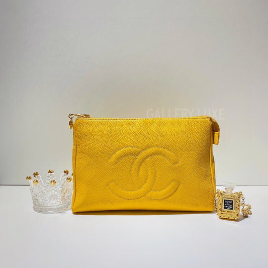 No.2950-Chanel Vintage Large Caviar Pouch