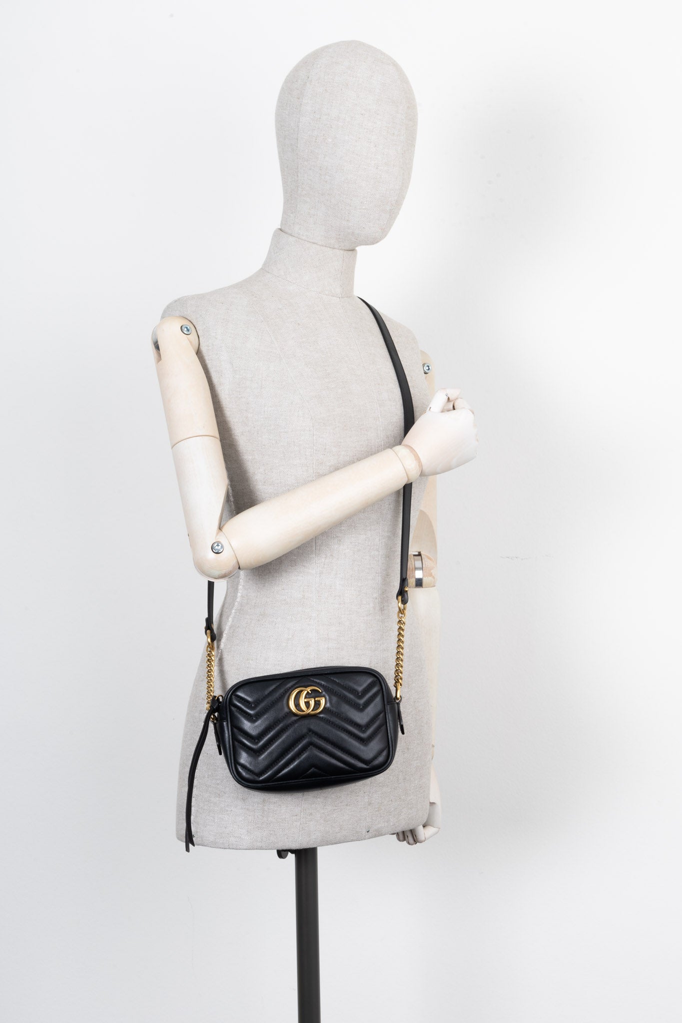 Luxury Gucci Trending 2025 Marmont Small Camera Bag Black