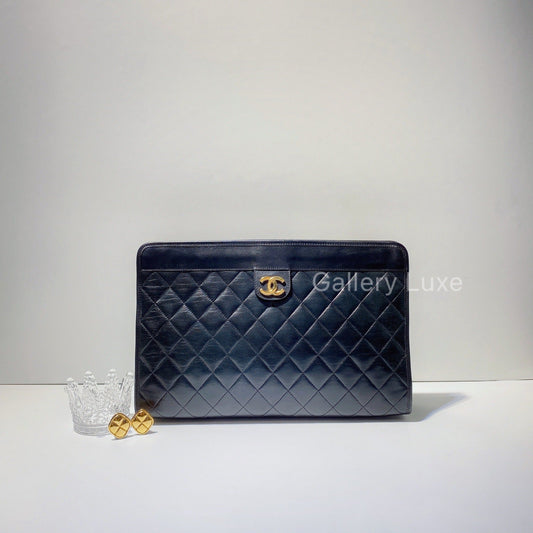 No.2676-Chanel Vintage Lambskin Clutch