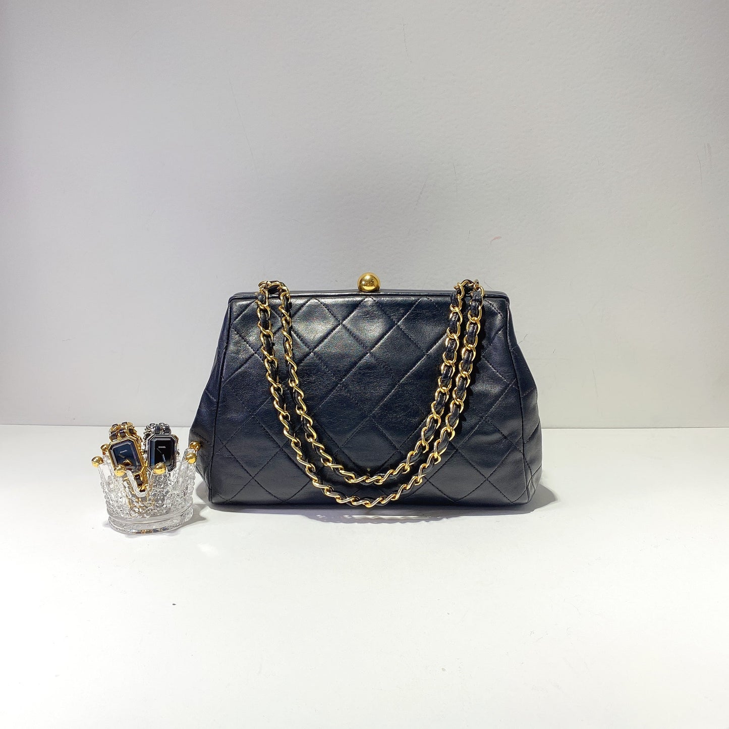 No.2430-Chanel Vintage Kiss-Lock Shoulder Bag