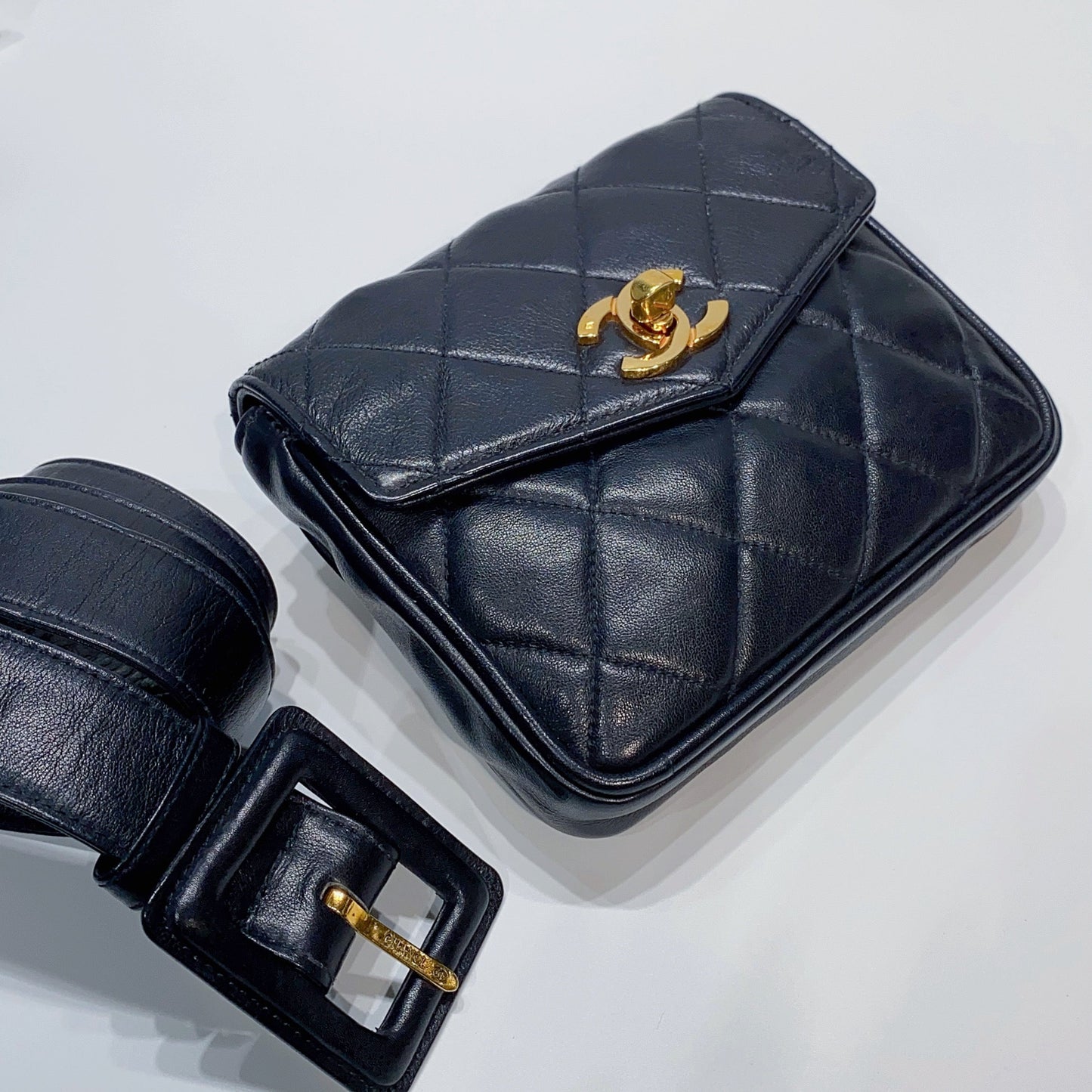 No.3828-Chanel Vintage Square Belt Bag