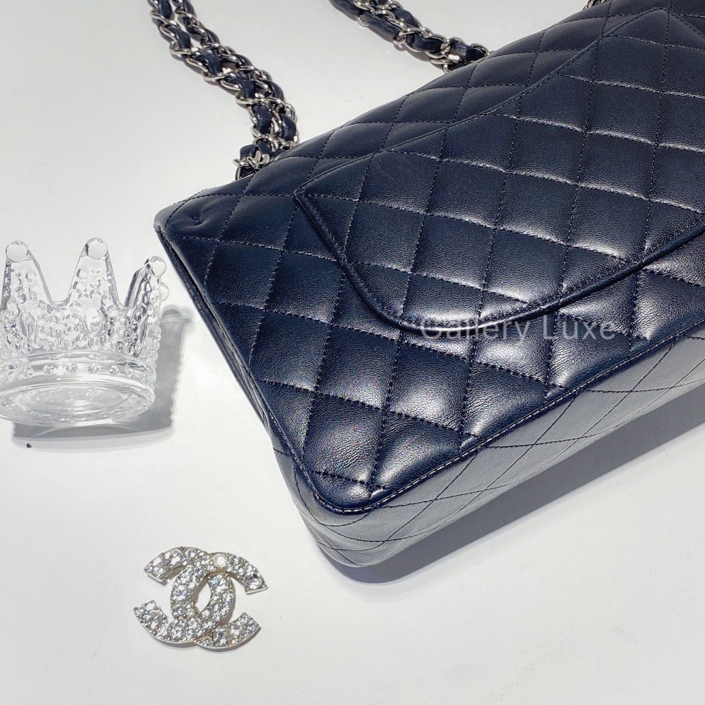 No.2431-Chanel Classic Flap Bag 25cm