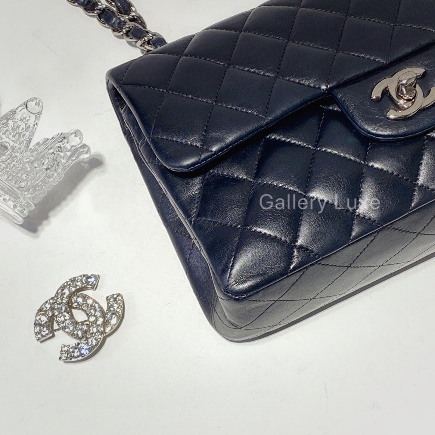 No.2106-Chanel Lambskin Classic Flap 23cm