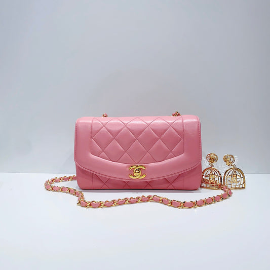 No.3299-Chanel Vintage Lambskin Diana Bag 22cm