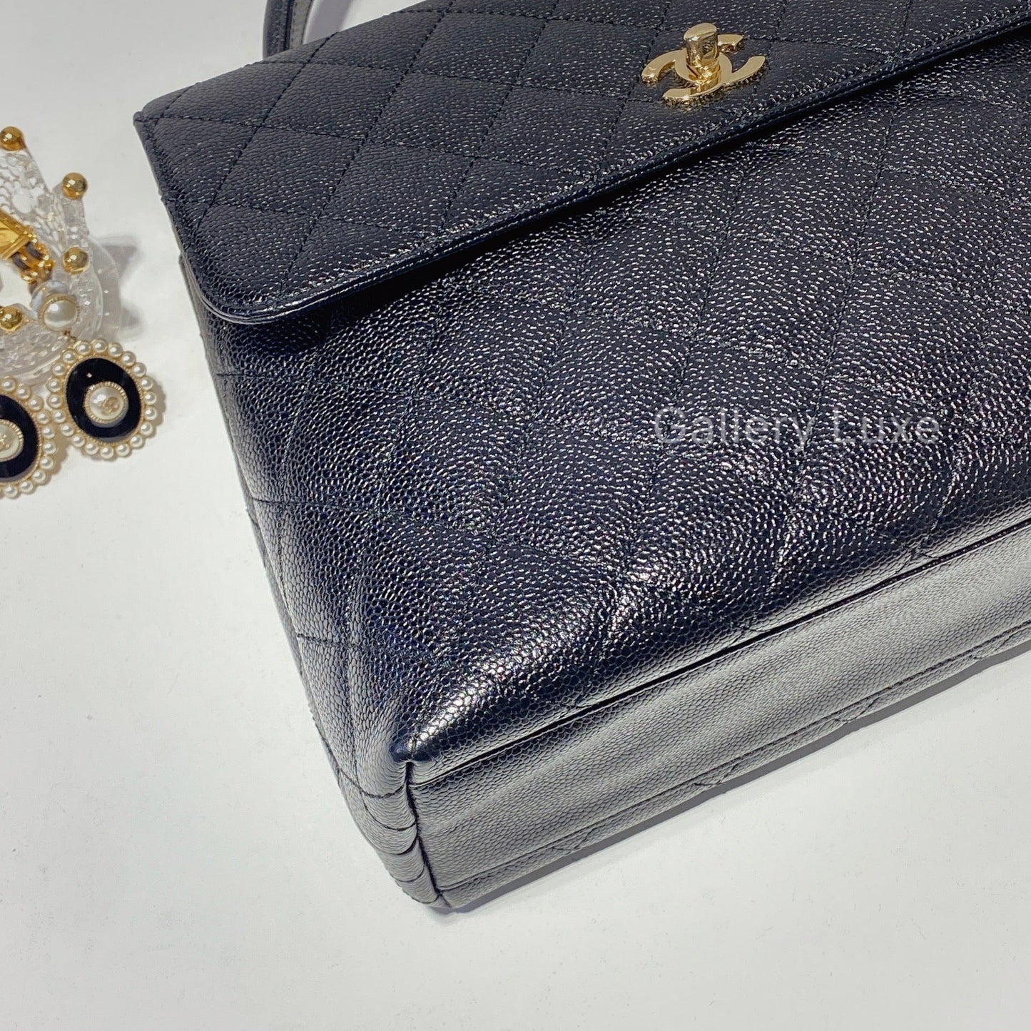 No.2433-Chanel Vintage Caviar Kelly Handle Bag