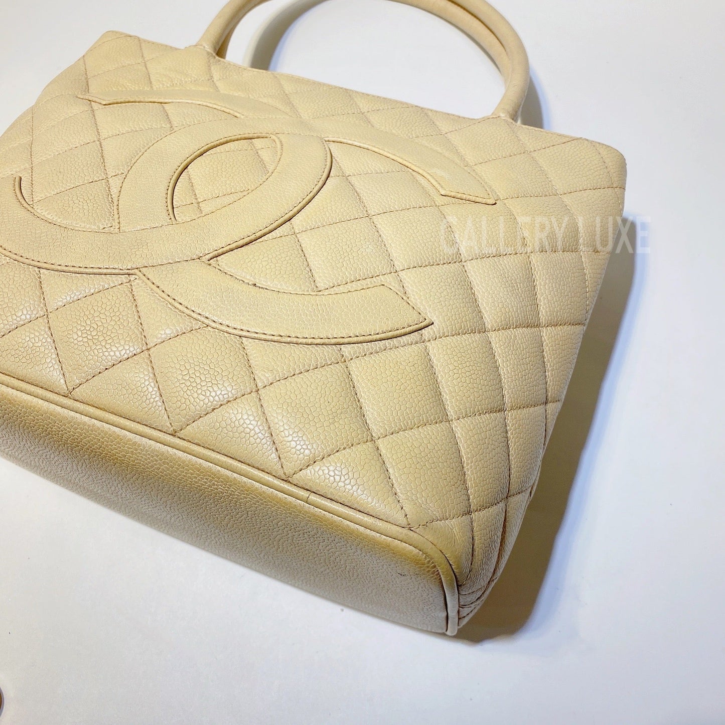 No.2697-Chanel Vintage Caviar Medallion Tote Bag