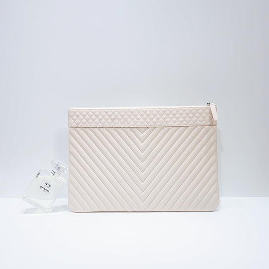No.3882-Chanel Chevron Large O Case (Unused / 未使用品)