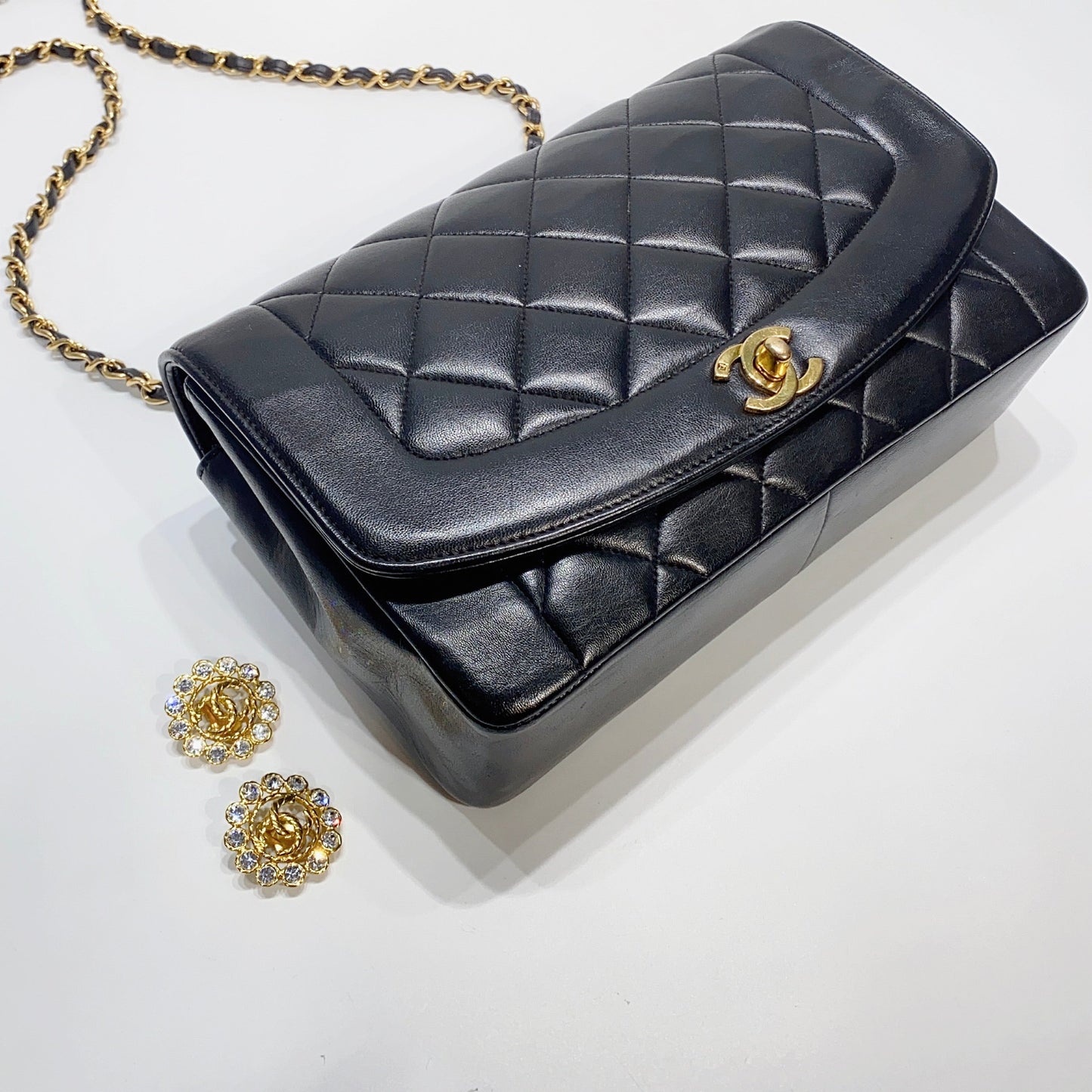 No.2606-Chanel Vintage Lambskin Diana Bag 25cm