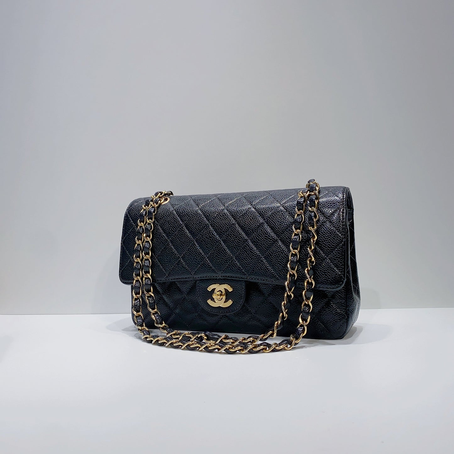 No.3841-Chanel Vintage Caviar Classic Flap 25cm