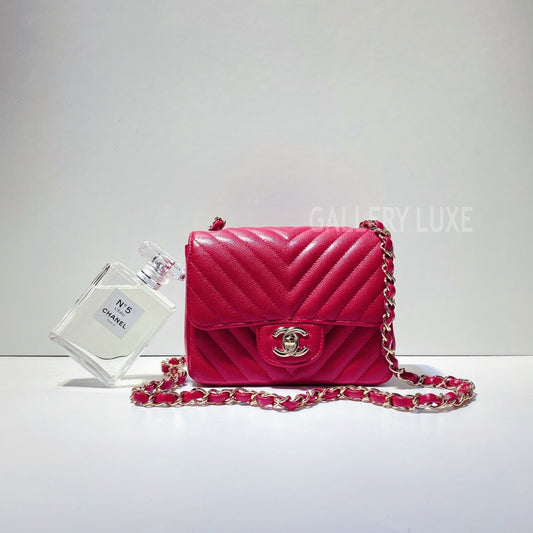 No.3017-Chanel Caviar Chevron Classic Flap Mini 17cm