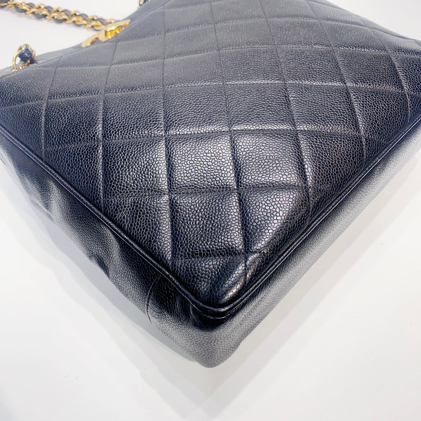 No.3899-Chanel Vintage CC Turn-Lock Shoulder Bag