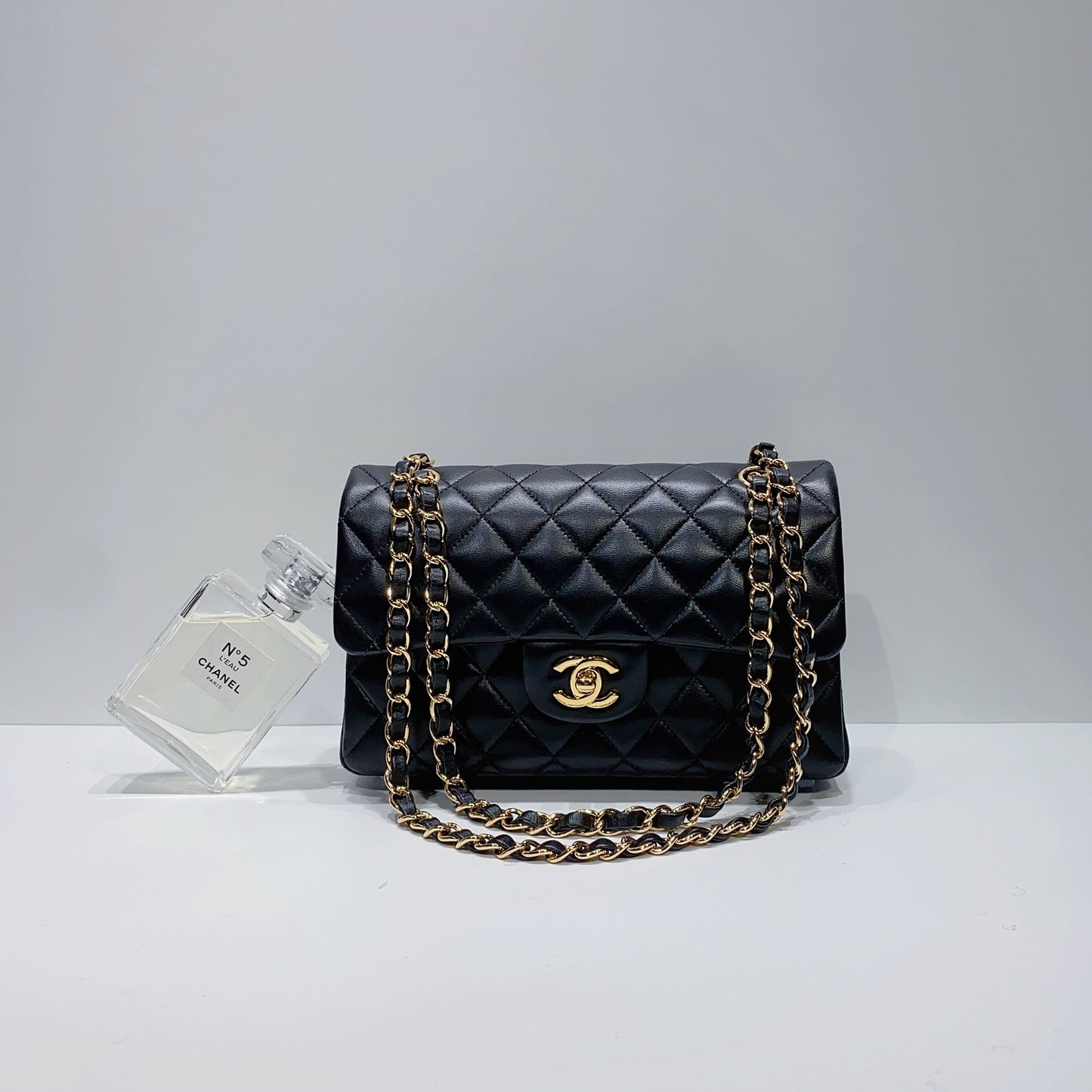 No.3848-Chanel Lambskin Classic Flap Bag 23cm