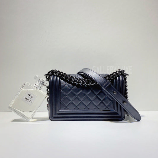 No.3025-Chanel Calfskin So Black Boy 20cm