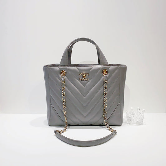 No.3911-Chanel Chevron Statement Small Tote Bag