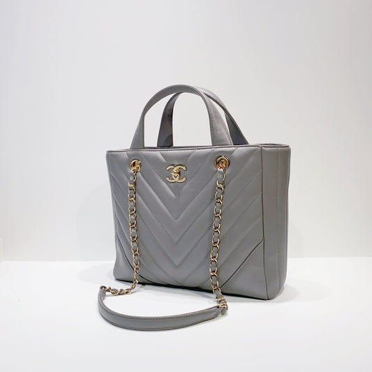 No.3911-Chanel Chevron Statement Small Tote Bag