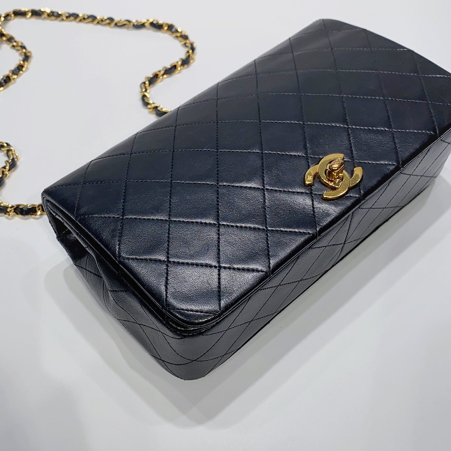 No.3598-Chanel Vintage Lambskin Flap Bag