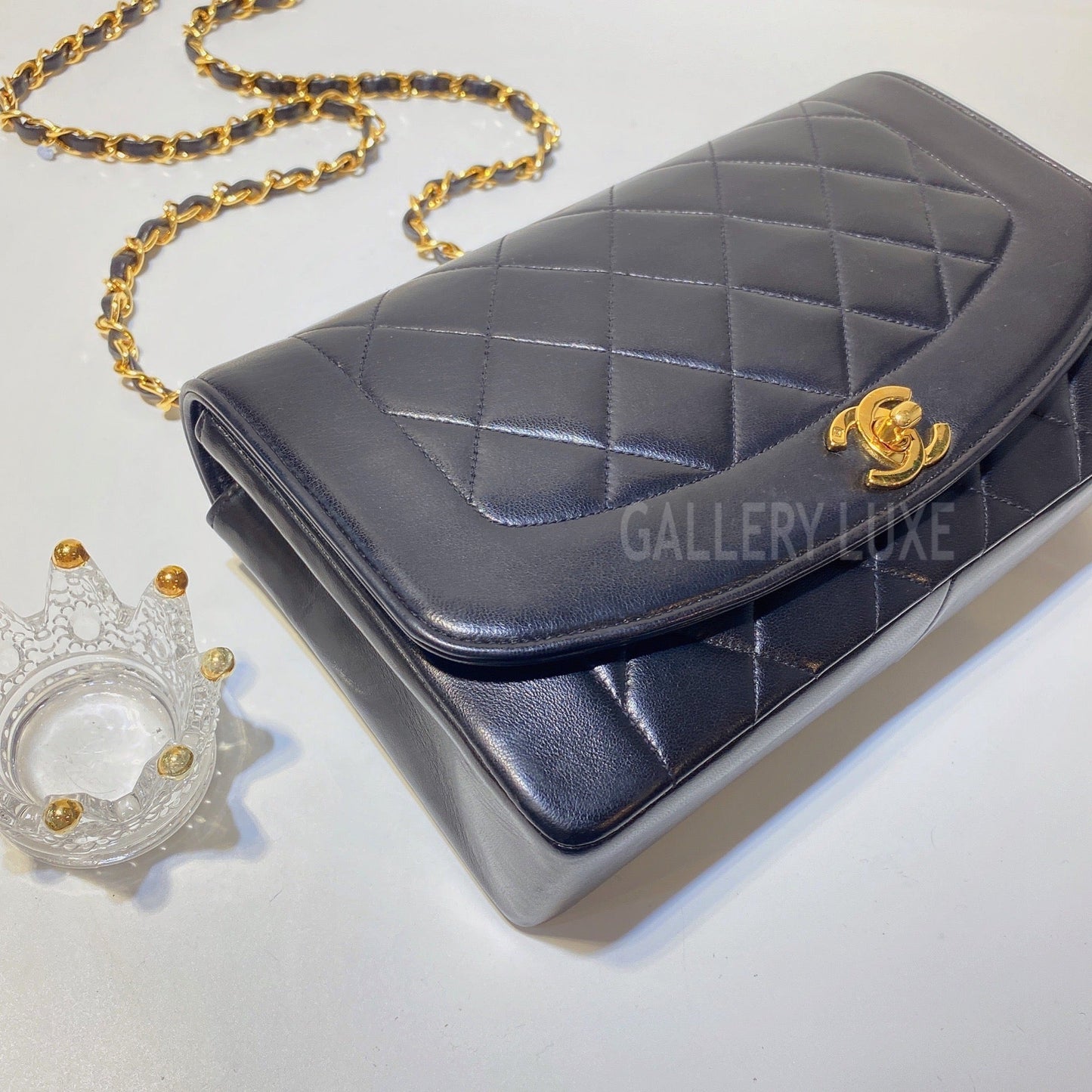 No.3049-Chanel Vintage Lambskin Diana Bag 25cm