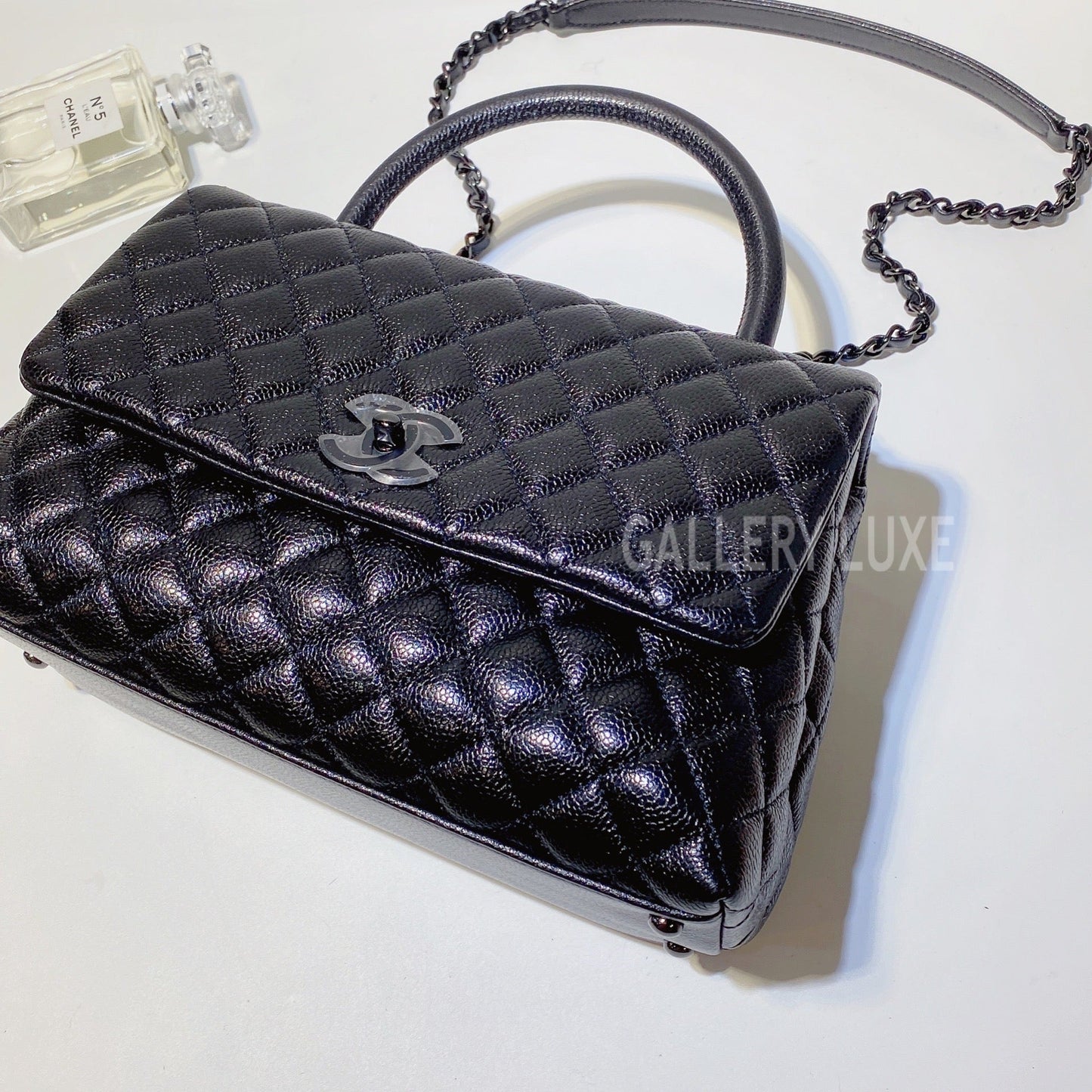 No.3052-Chanel Medium So Black Coco Handle