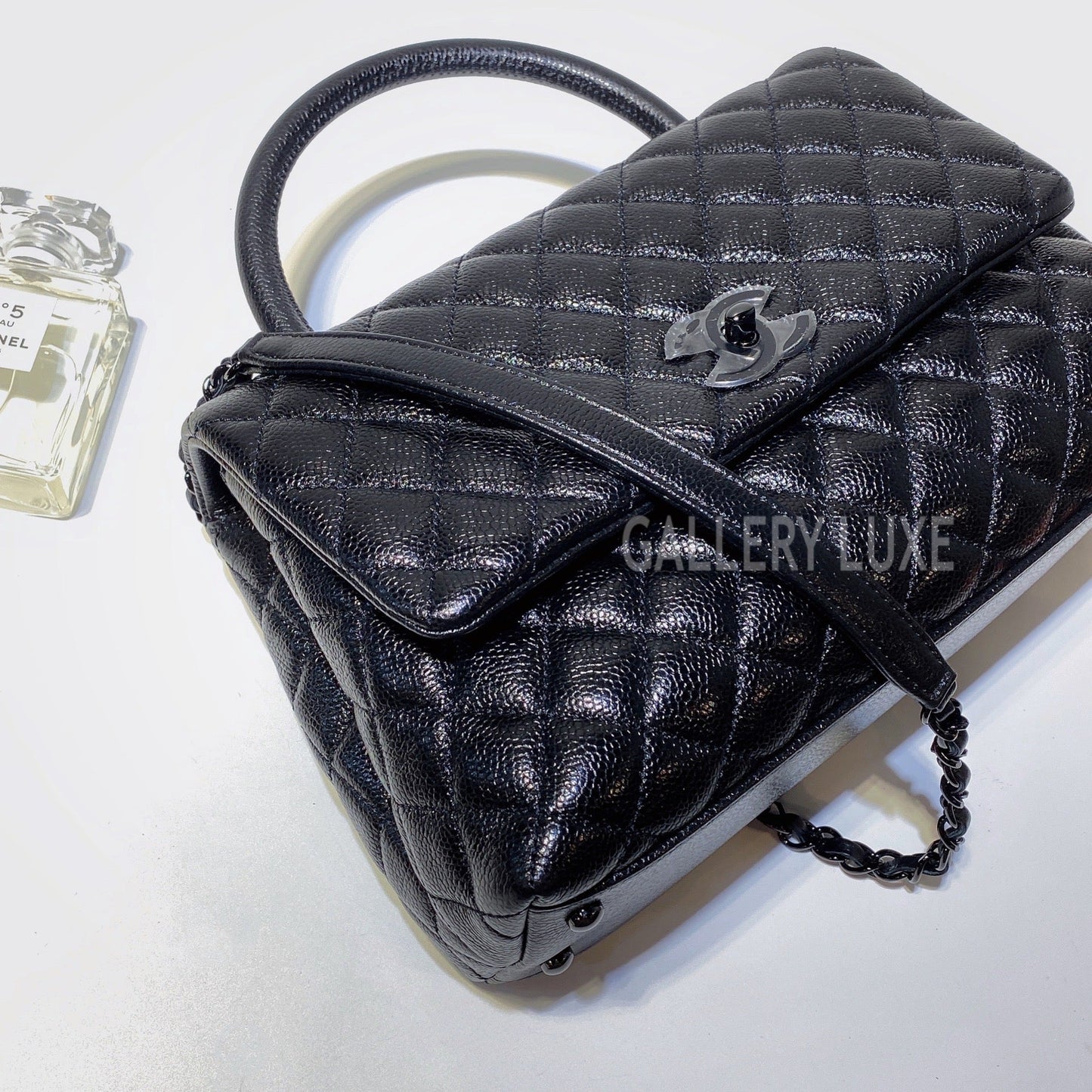 No.3052-Chanel Medium So Black Coco Handle