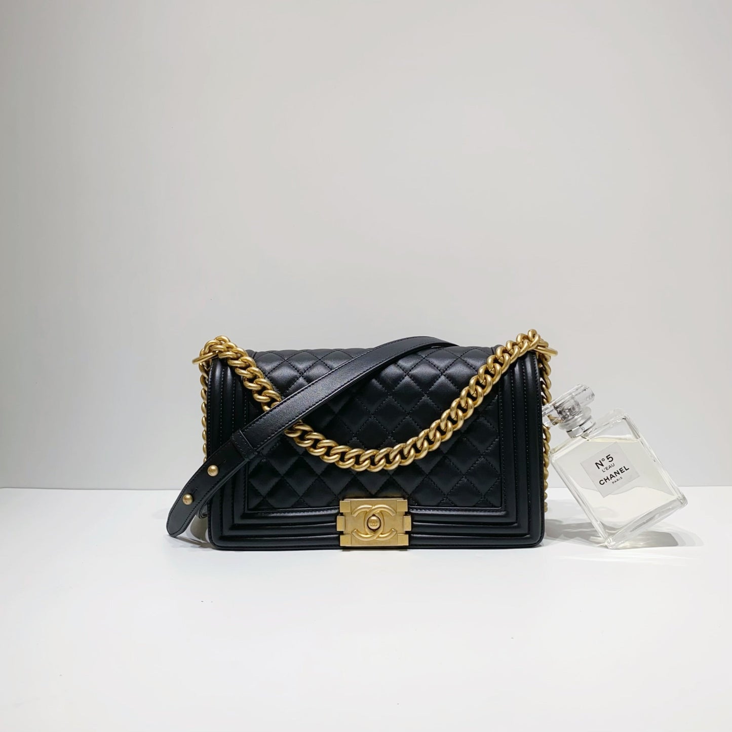 No.3989-Chanel Calfskin Boy 25cm