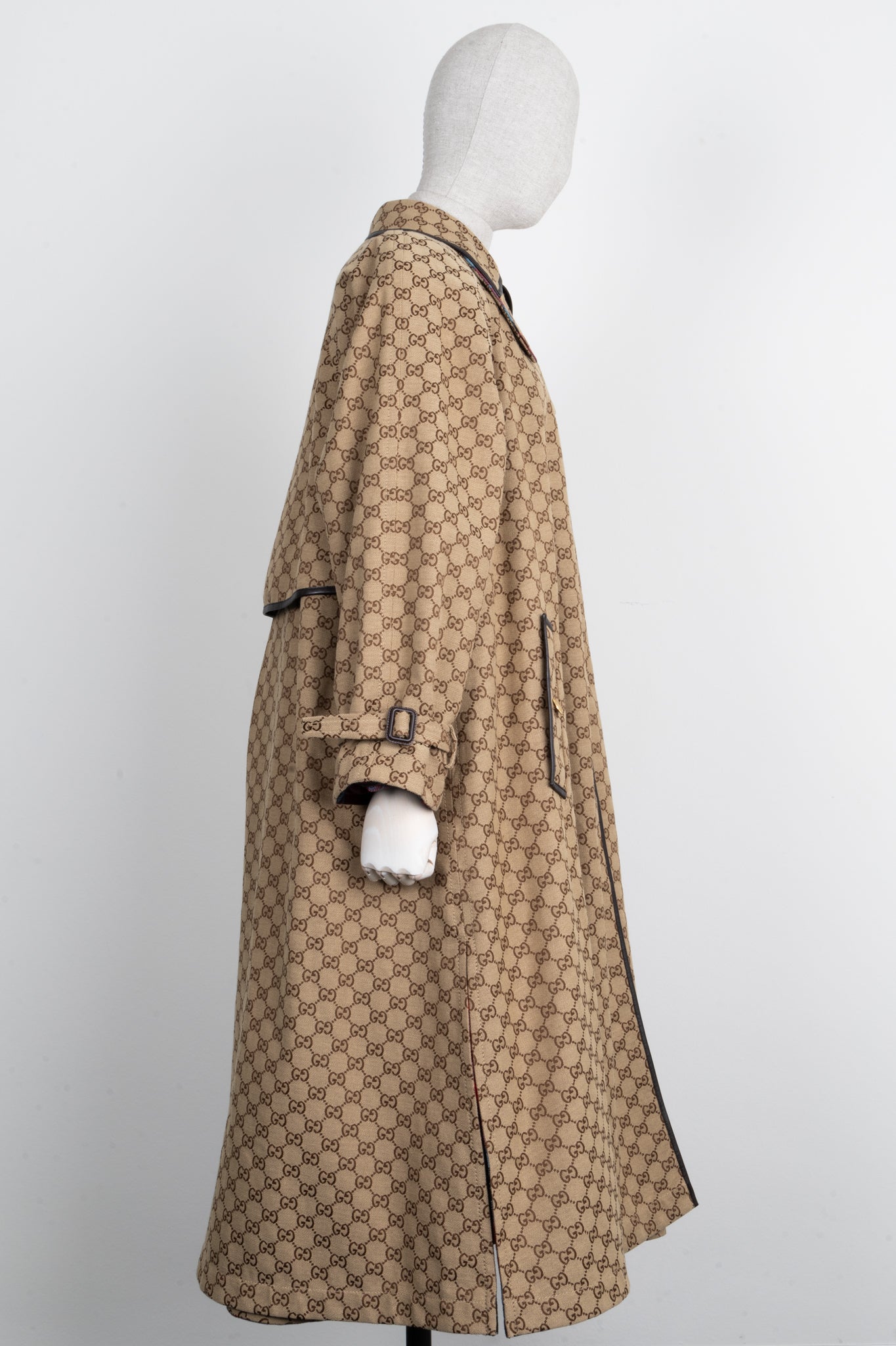 Luxury Gucci Trending 2025 Reversible GG Tartan Coat Brown