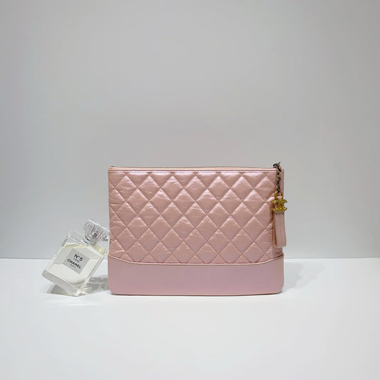 No.3962-Chanel Gabrielle Medium O Case Clutch