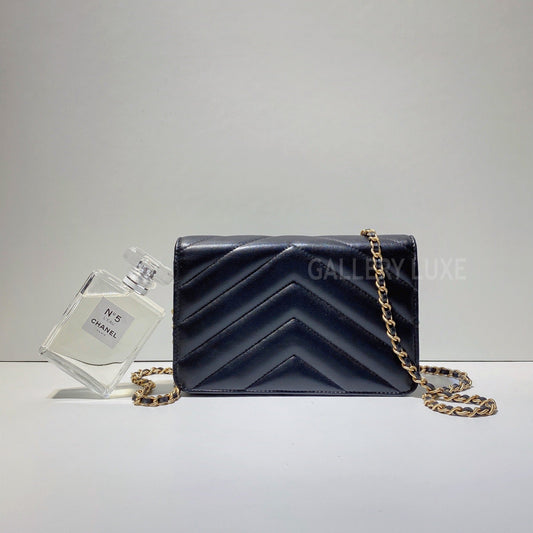 No.3057-Chanel Button Line Wallet On Chain