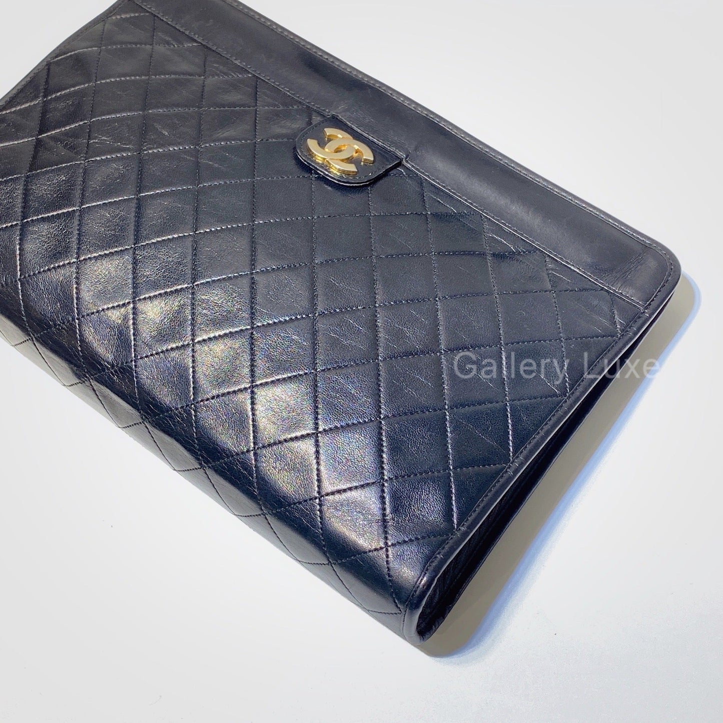 No.2740-Chanel Vintage Lambskin Clutch