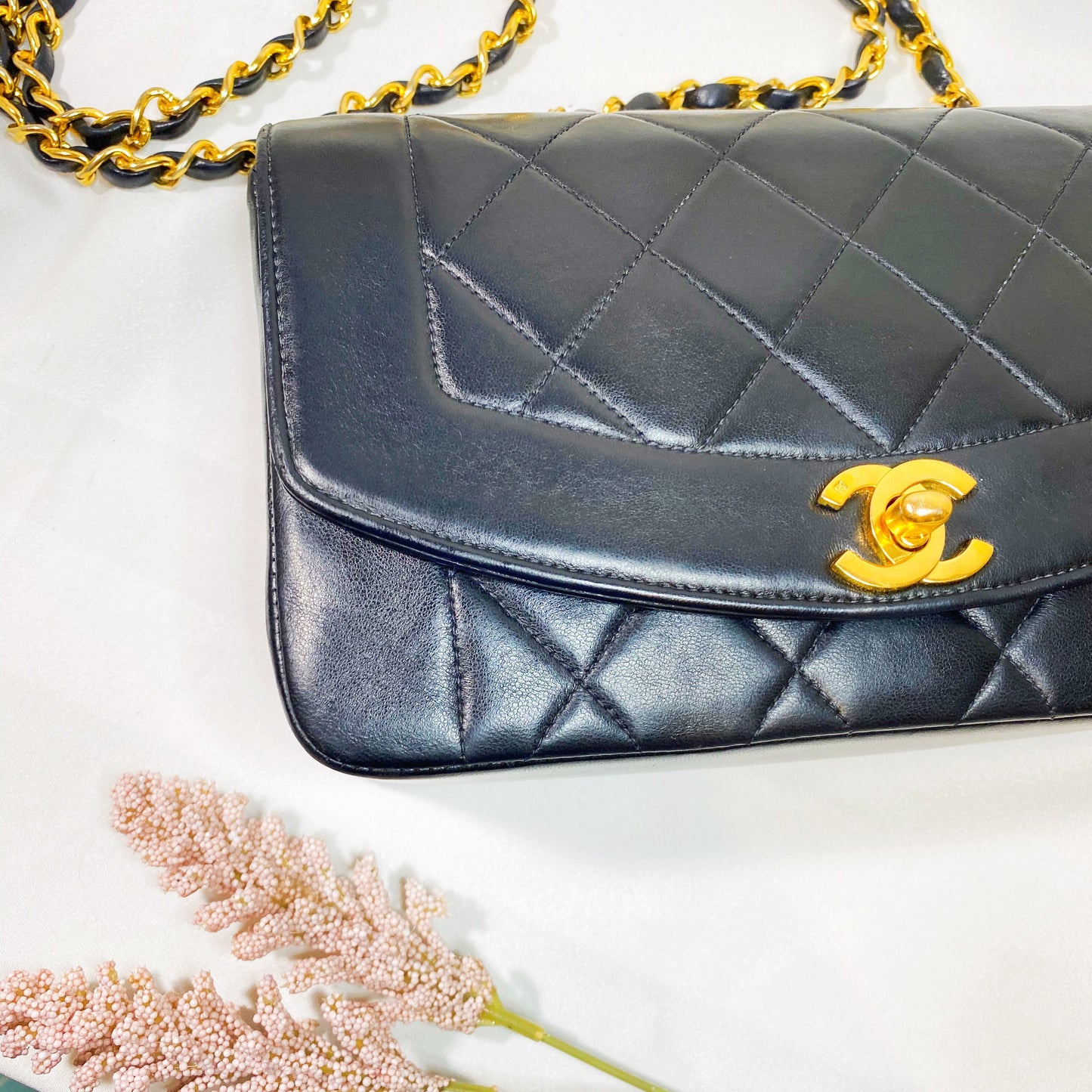 No.2271-Chanel Vintage Lambskin Diana 25cm