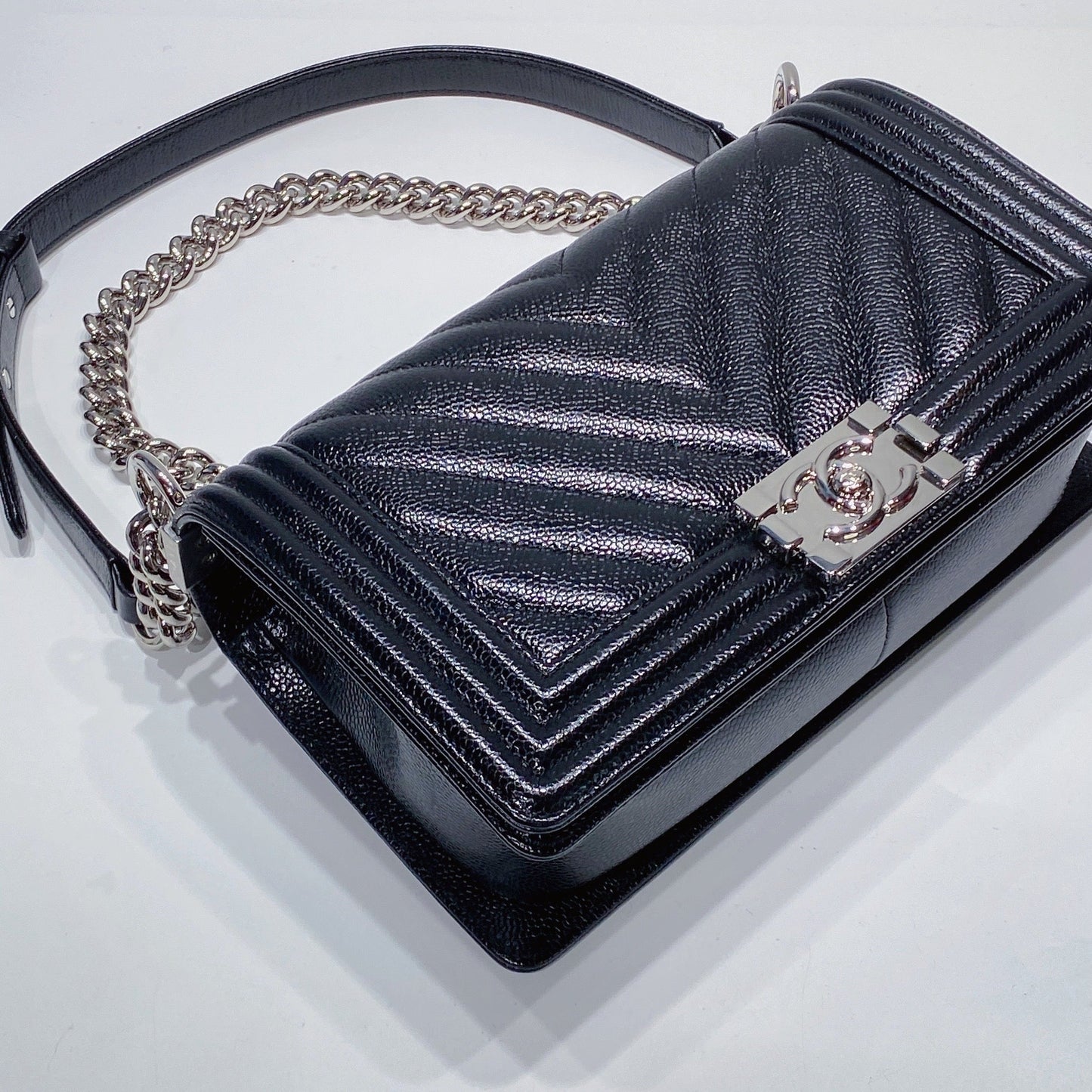 No.3485-Chanel Caviar Chevron Boy 25cm